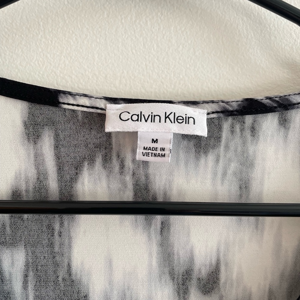 Calvin Klein Blouse - Picture 3 of 3